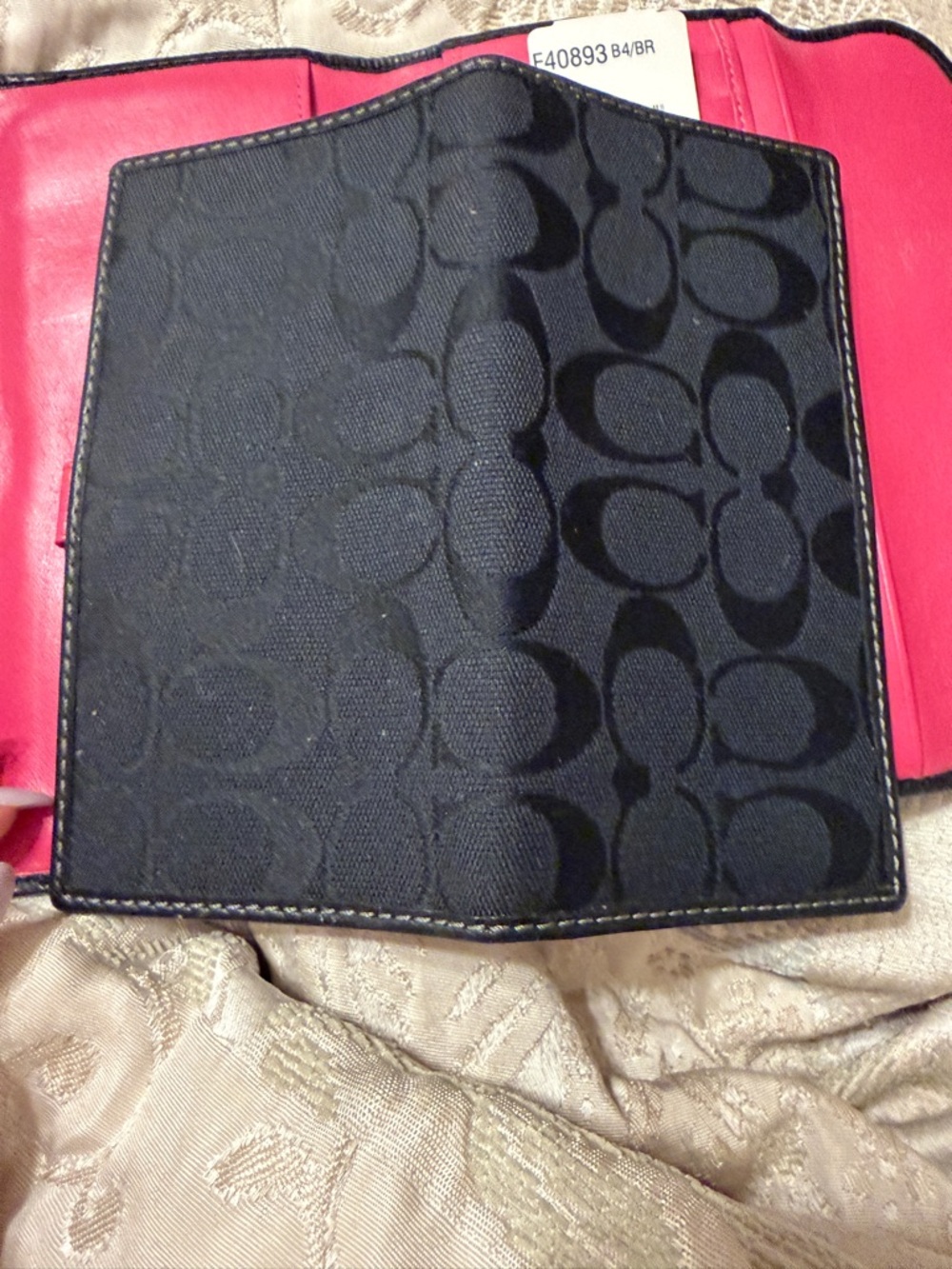Nwt Coach Bleeker Black leather with black signature jacquard canvas checkbook - Picture 6 of 6